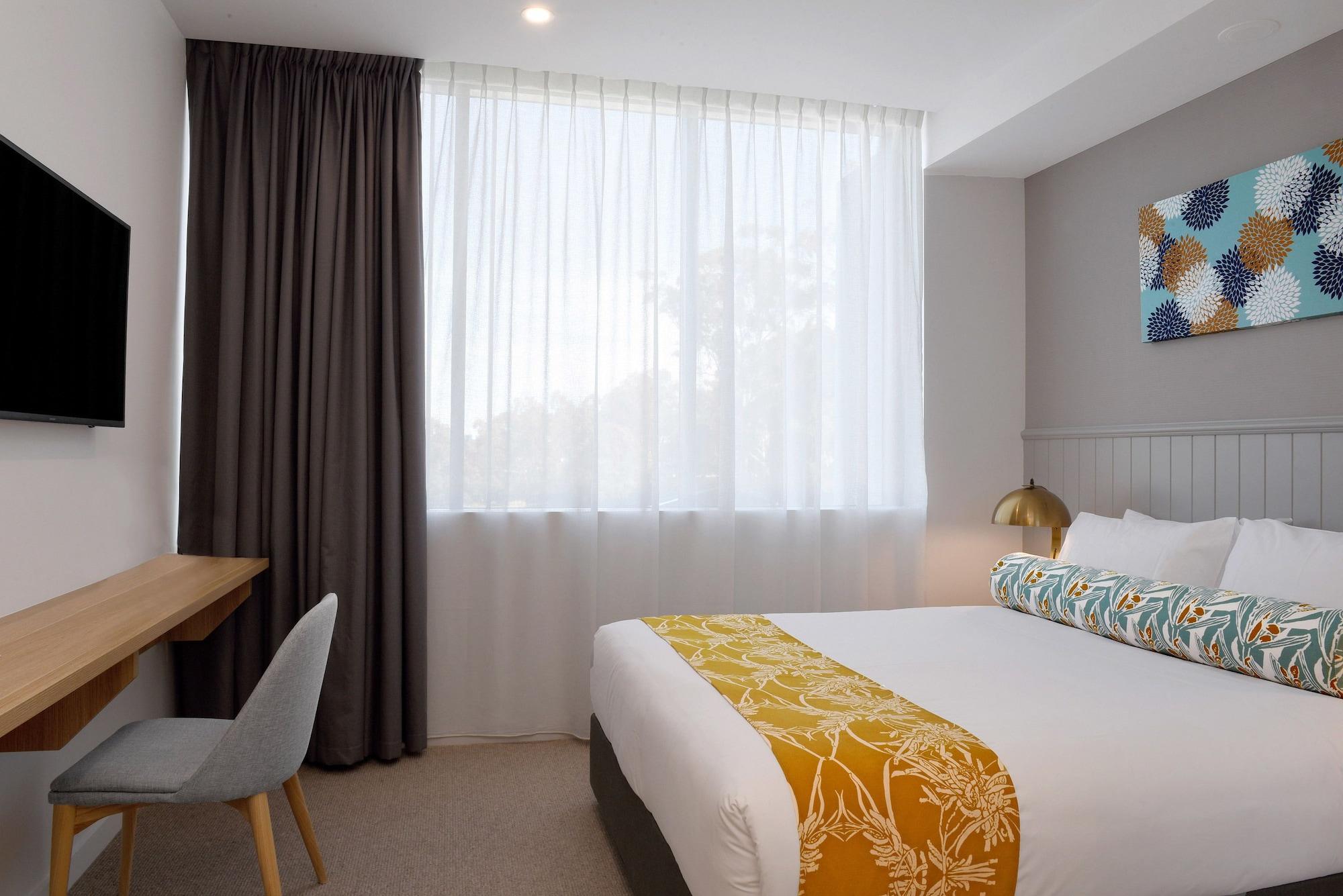 Hotel Mantra Southport Sharks